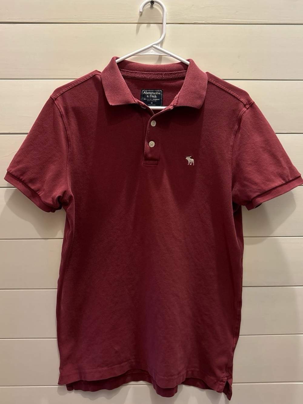 Abercrombie & Fitch Men's Burgundy/Maroon Polo Shirt
